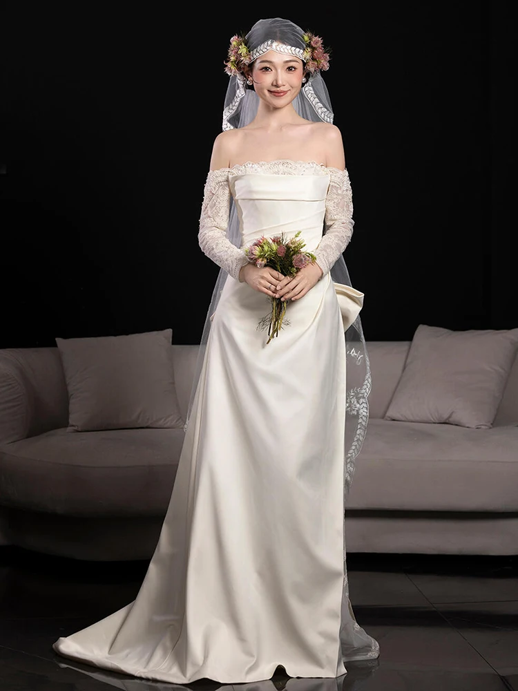 Ele Lace One oulder Bridal Gown Silken Satin Floor Length Wedding Dr with Train for Women in Their Late Twenties
Ele Lace One oulder Bridal Gown Silken Satin Floor Length Wedding Dr with Train for Women in Their Late Twenties