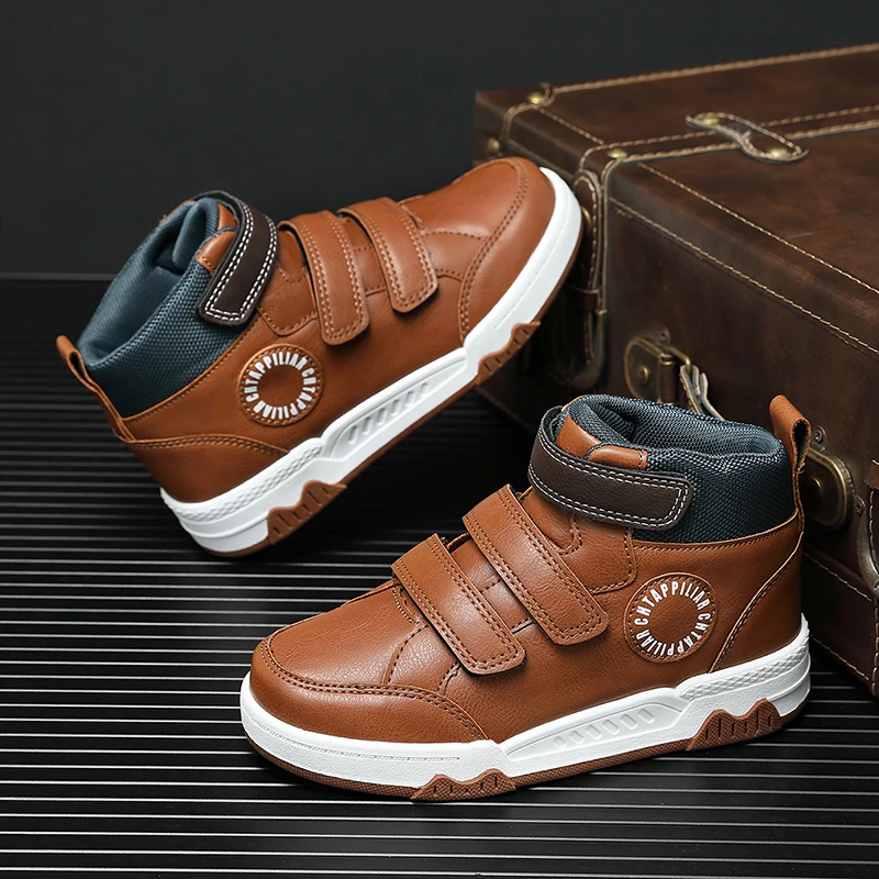 A pair of children's four-season leather high-top platform shoes, wear-resistant casual sports shoes, size 28-39,JLL-016
A pair of children's four-season leather high-top platform shoes, wear-resistant casual sports shoes, size 28-39,JLL-016