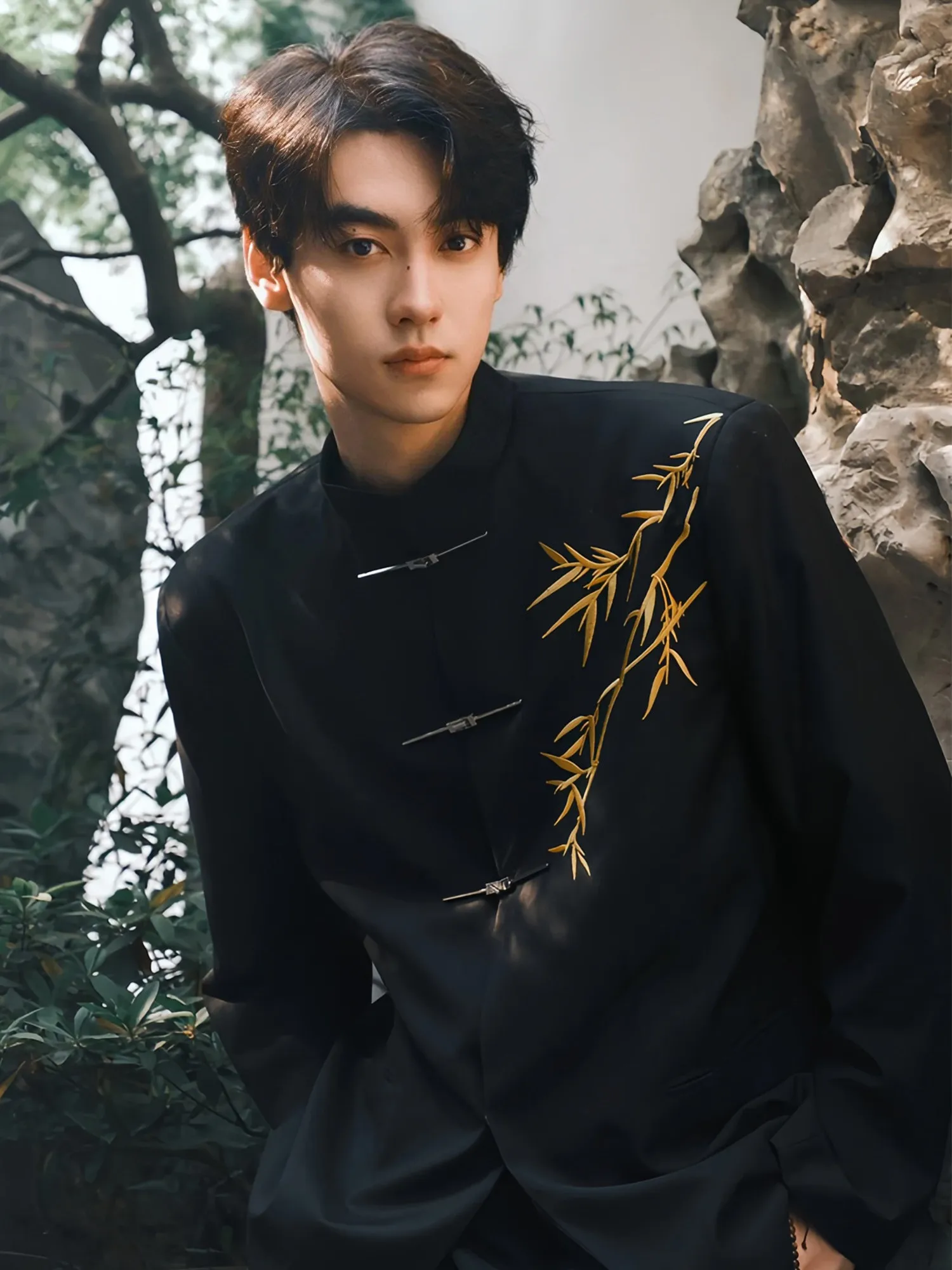 Новый китайский мужской костюм с золотой вышивкой бамбуком, пиджак Zhongan, для свадьбы, повседневный, в западном стиле, из полиэфирного волокна
Новый китайский мужской костюм с золотой вышивкой бамбуком, пиджак Zhongan, для свадьбы, повседневный, в западном стиле, из полиэфирного волокна