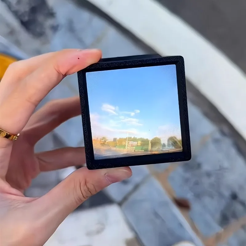 waist-level viewfinder with Fresnel lens a creative travel photo prop for sightseeing
waist-level viewfinder with Fresnel lens a creative travel photo prop for sightseeing