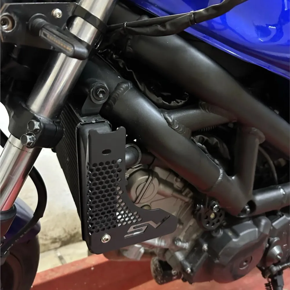 For SUZUKI SV650 ABS SV650X SV650 SV 650 X 650X Radiator Side Cover Protector Guard 2015 2016 2017 2018 2019 2020 2021 2022 2023
For SUZUKI SV650 ABS SV650X SV650 SV 650 X 650X Radiator Side Cover Protector Guard 2015 2016 2017 2018 2019 2020 2021 2022 2023