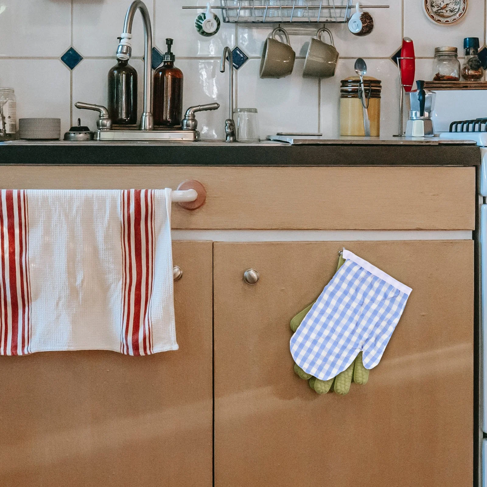 2pcs Oven Mitts Heat Resistant Microwave Gloves For Kitchen Baking Barbecue Insulated Gloves Anti-Scalding
2pcs Oven Mitts Heat Resistant Microwave Gloves For Kitchen Baking Barbecue Insulated Gloves Anti-Scalding