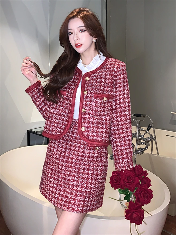 French Style Vintage Tweed Plaid Jacket and Skirt Two Piece Set Spring Autumn Women Elegant Slim Coat Mini Skirts Outfits 5598
French Style Vintage Tweed Plaid Jacket and Skirt Two Piece Set Spring Autumn Women Elegant Slim Coat Mini Skirts Outfits 5598