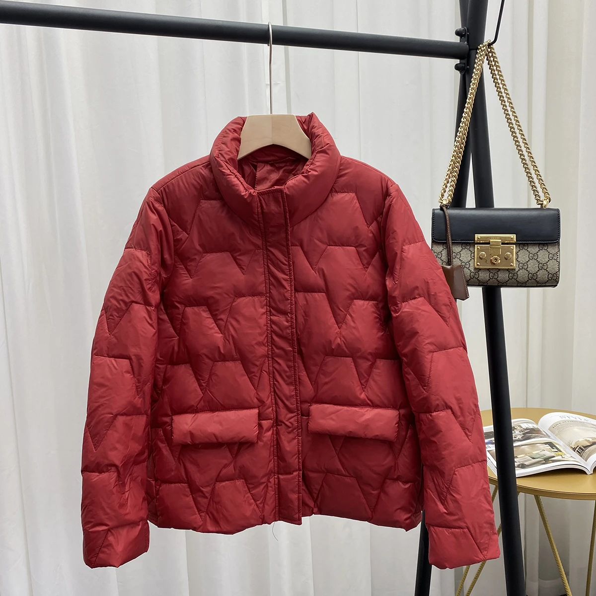 Women's Lightweight Stand Collar Coat Korean Autumn Winter New Arrival
Women's Lightweight Stand Collar Coat Korean Autumn Winter New Arrival