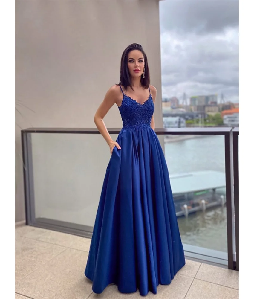 Customized Sexy Satin A-Line Spaghetti Straps Appliques Evening Dress Delicate Sleeveless Sweetheart Floor Length prom dresses
Customized Sexy Satin A-Line Spaghetti Straps Appliques Evening Dress Delicate Sleeveless Sweetheart Floor Length prom dresses