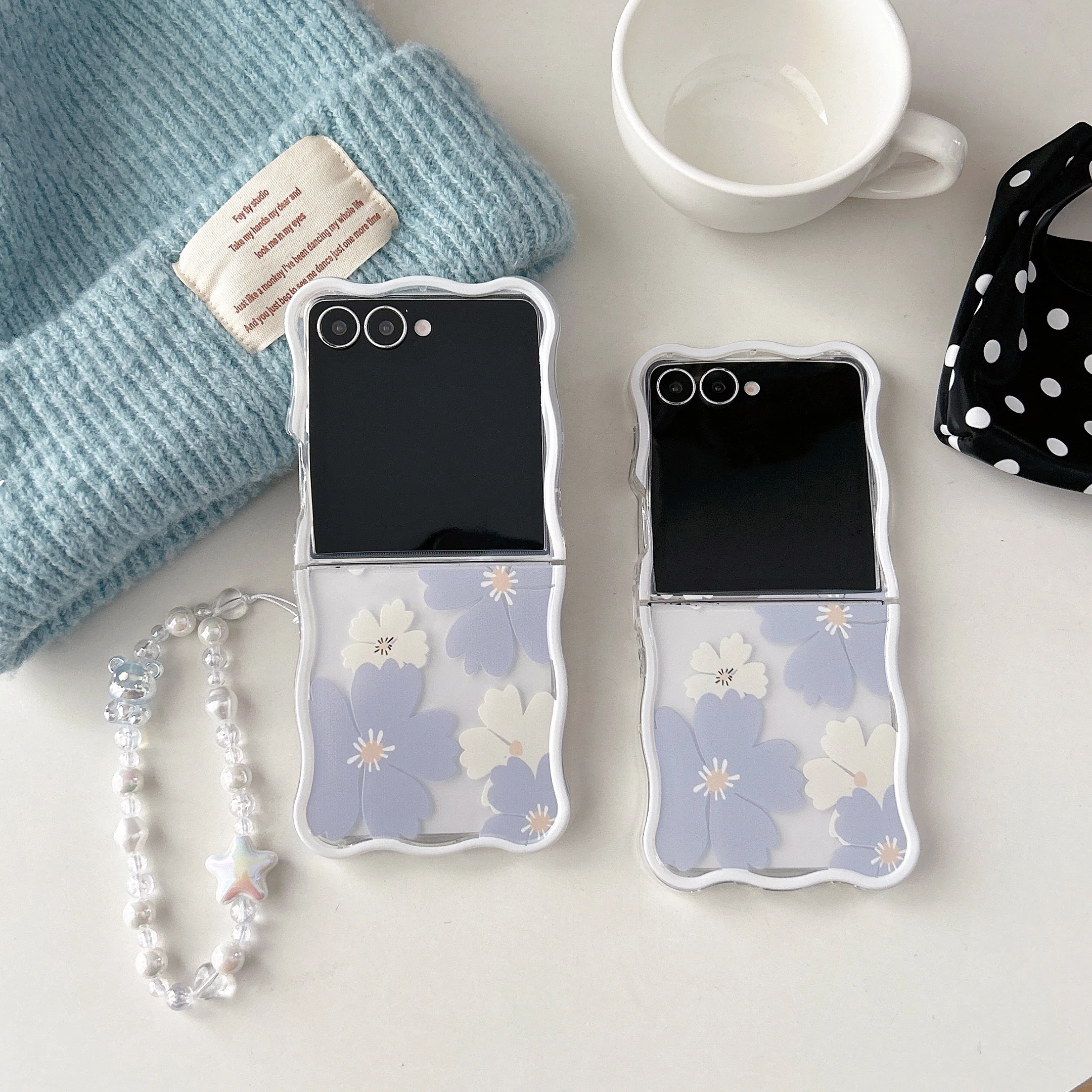 Back Cover For Samsung Galaxy Z Flip 4 5 6 7 Case Blue White Flower Bracelet Wristband Chain Soft TPU Shockproof Phone Case
Back Cover For Samsung Galaxy Z Flip 4 5 6 7 Case Blue White Flower Bracelet Wristband Chain Soft TPU Shockproof Phone Case