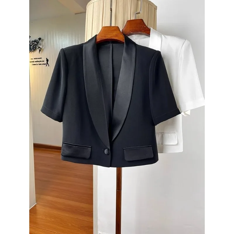 Blouse Women's Summer Notched Collar Blazer Short Sleeves Lightweight Cropped New Minimalist Casual Niche Versatile Distinctive
Blouse Women's Summer Notched Collar Blazer Short Sleeves Lightweight Cropped New Minimalist Casual Niche Versatile Distinctive