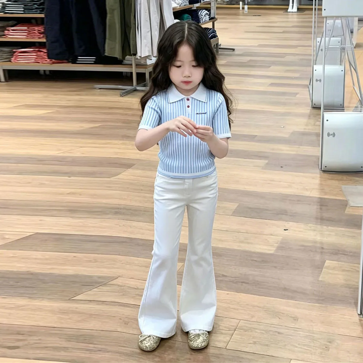 Girls' Set Summer New Children's Blue Striped Polo Collar Knitted Shirt+White High Waist flared Pants 2-piece Set
Girls' Set Summer New Children's Blue Striped Polo Collar Knitted Shirt+White High Waist flared Pants 2-piece Set