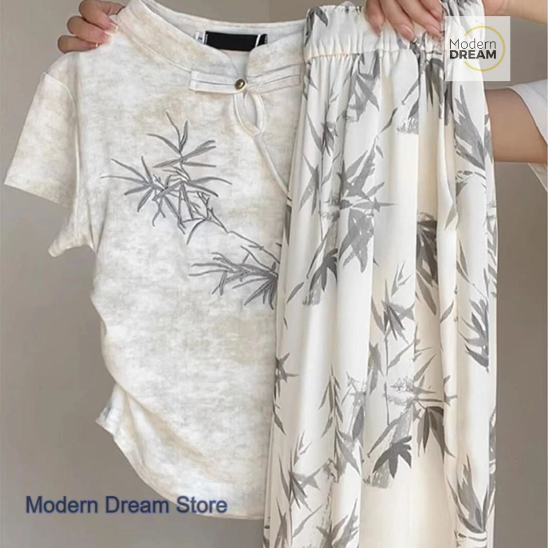 New Chinese style tie-dyed short-sleeved T-shirt suit women's summer new fashion thin casual wide-leg pants two-piece suit
New Chinese style tie-dyed short-sleeved T-shirt suit women's summer new fashion thin casual wide-leg pants two-piece suit