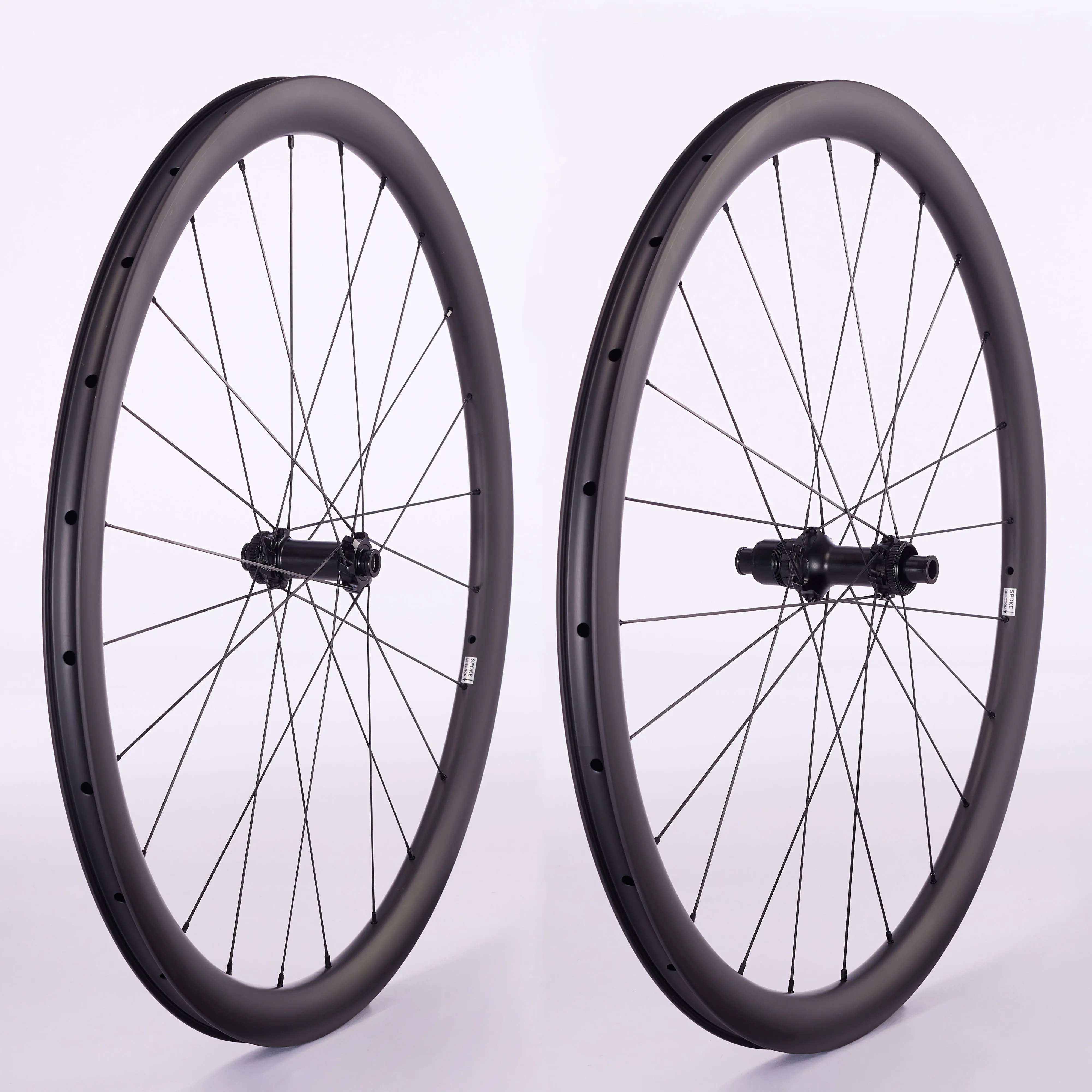 54T Ratchet Carbon Fiber 700C Road Bike Wheelest Disc Brake 24 Holes UD Matte Clincher/tubuless Bike Wheels 142*12mm Thru Axle
54T Ratchet Carbon Fiber 700C Road Bike Wheelest Disc Brake 24 Holes UD Matte Clincher/tubuless Bike Wheels 142*12mm Thru Axle