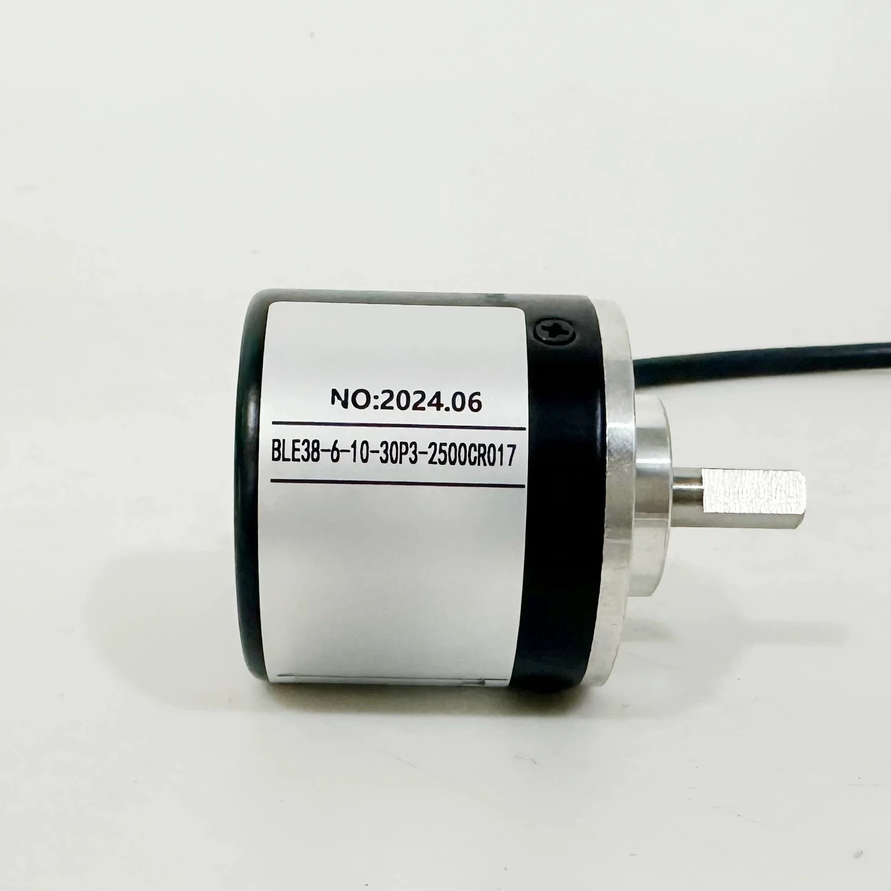 BLE38-6-10-30P2-2500CR017 Encoder 100 360 600 1000 1024 2000P2
BLE38-6-10-30P2-2500CR017 Encoder 100 360 600 1000 1024 2000P2