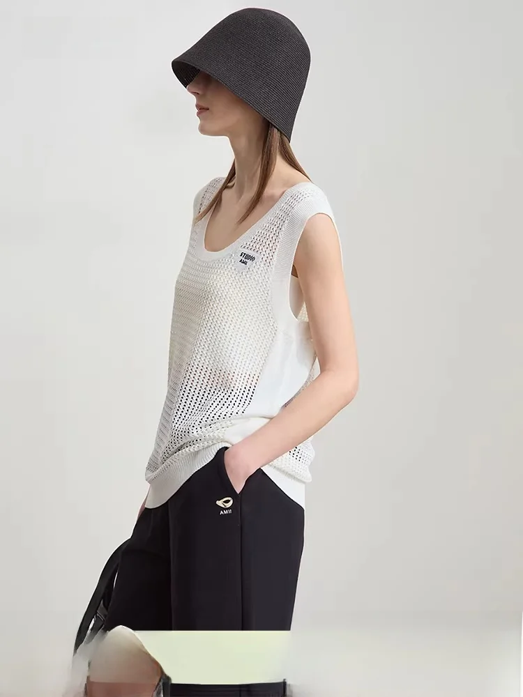 Летний новый минималистичный тонкий ажурный вязаный топ без рукавов с круглым вырезом и вышивкой букв, повседневный стиль для города
Летний новый минималистичный тонкий ажурный вязаный топ без рукавов с круглым вырезом и вышивкой букв, повседневный стиль для города