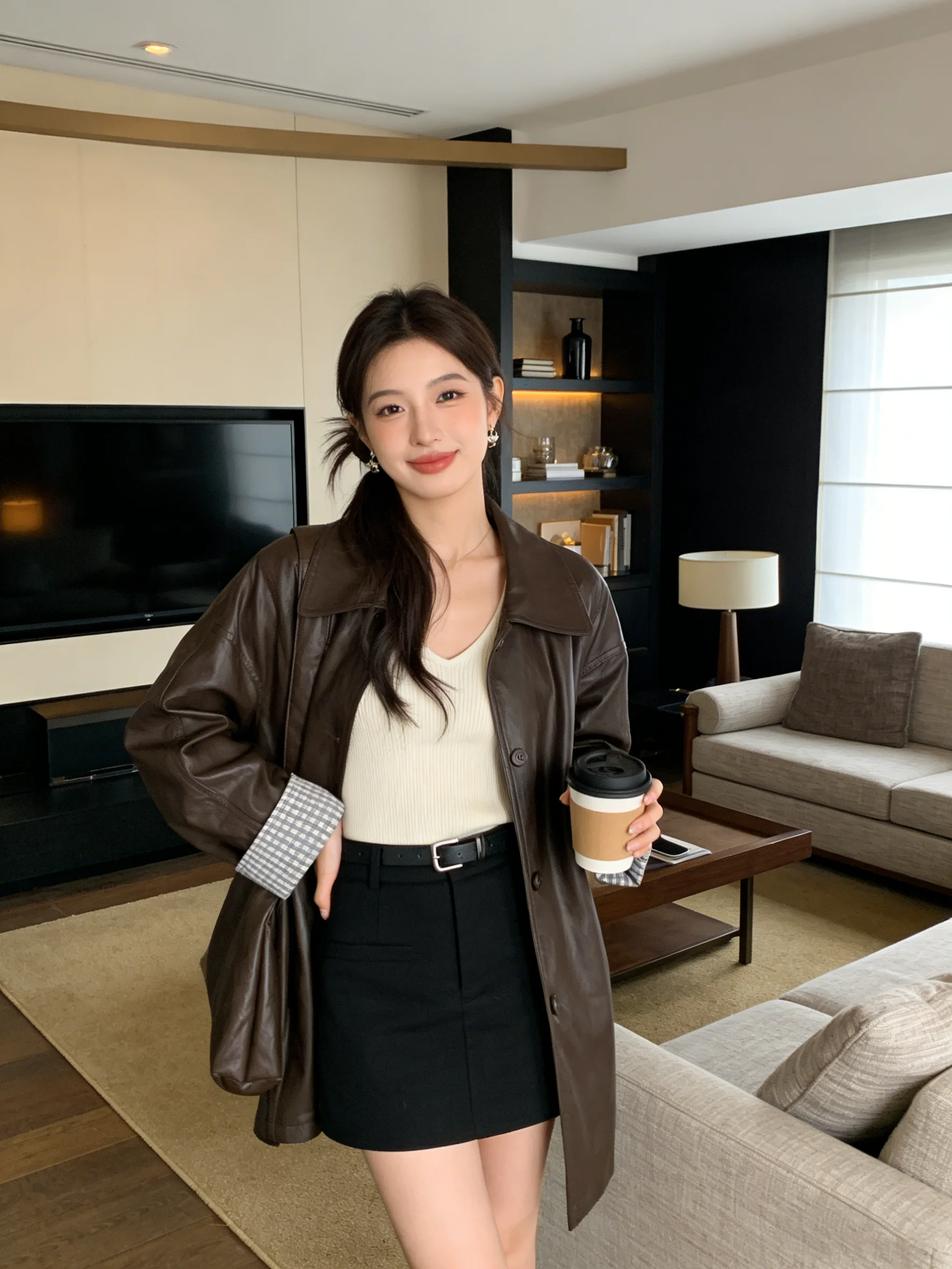 Кожаная куртка Cé Brown в стиле ретро для женщин: свободная, в полоску, с цветовыми блоками, для ранней весны, для поездок на работу, ветровка
Кожаная куртка Cé Brown в стиле ретро для женщин: свободная, в полоску, с цветовыми блоками, для ранней весны, для поездок на работу, ветровка