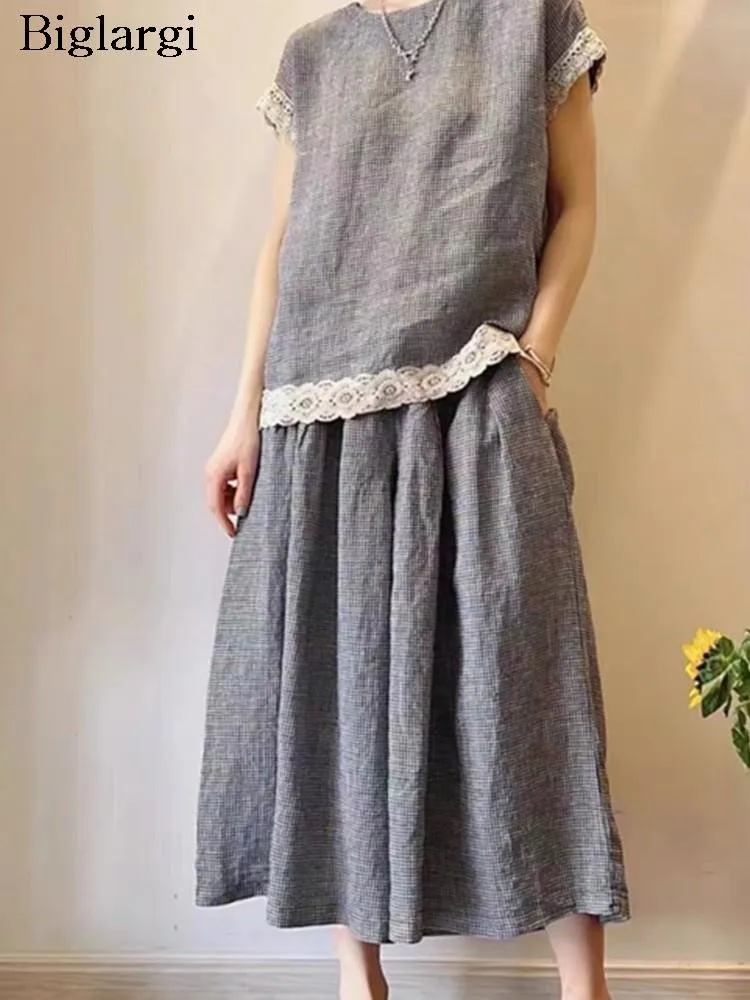 Негабаритный японский летний комплект из двух предметов, женская кружевная хлопково-льняная клетчатая повседневная футболка, женские топы, свободные женские широкие брюки
Негабаритный японский летний комплект из двух предметов, женская кружевная хлопково-льняная клетчатая повседневная футболка, женские топы, свободные женские широкие брюки