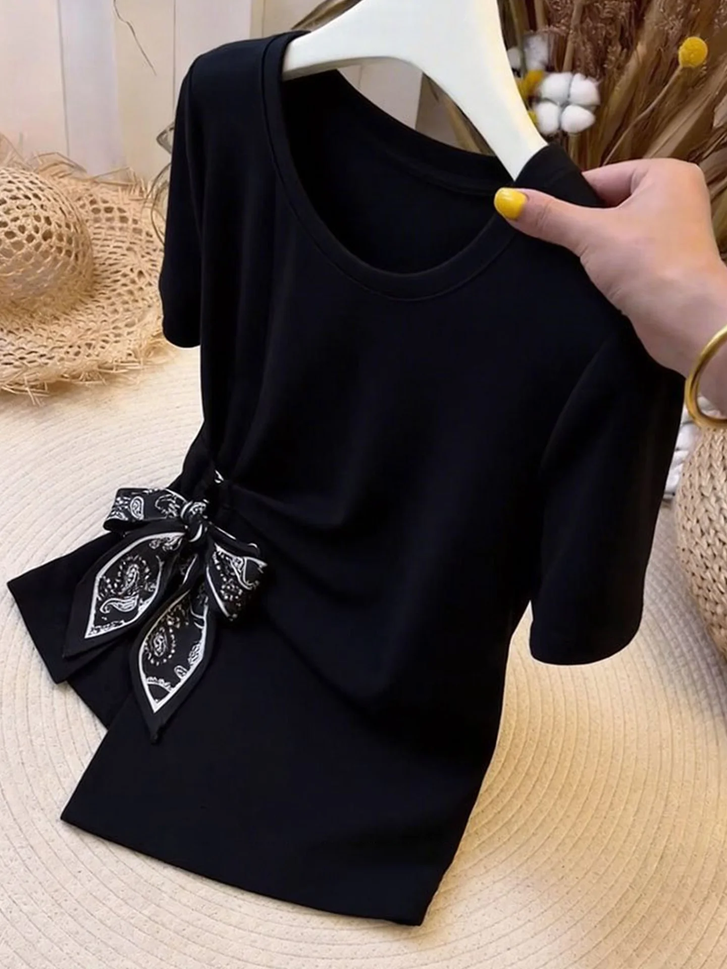 Trendy Knot Short Sleeve T-Shirt Women's Fashion Spring Commute Versatile Top Korean Style Straight Cut Spring Summ...
Trendy Knot Short Sleeve T-Shirt Women's Fashion Spring Commute Versatile Top Korean Style Straight Cut Spring Summ...