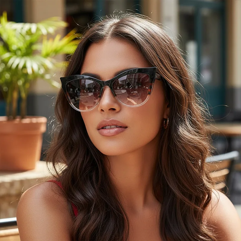 Cat Eye Sunglasses for Women Retro Style Black To Clear Gradient Frame Brown Gradient Lens UV400 Resistant Fashion Glasses
Cat Eye Sunglasses for Women Retro Style Black To Clear Gradient Frame Brown Gradient Lens UV400 Resistant Fashion Glasses