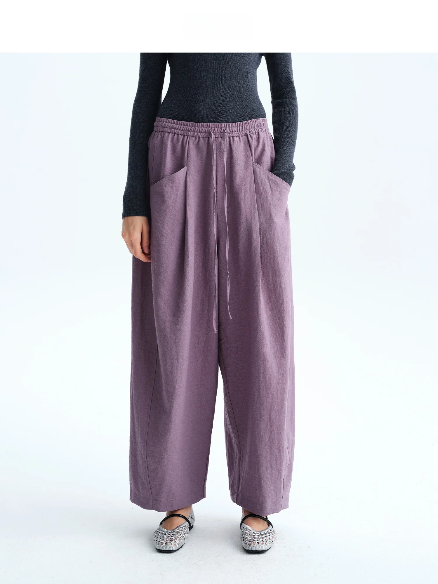 Natural Linen Elastic Waist Casual Pants Drawstring Loose Fit Straight Leg Pants for Women Autumn Season Fashion Trend
Natural Linen Elastic Waist Casual Pants Drawstring Loose Fit Straight Leg Pants for Women Autumn Season Fashion Trend
