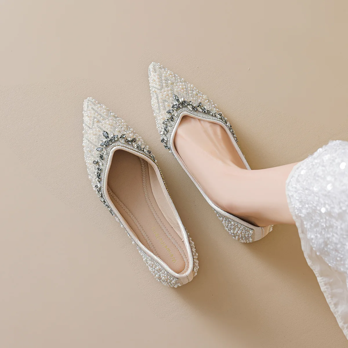 Women's Shoes Luxury Rhinestone Flats French Comfort Single Shoes for Women Spring Casual Ballet Shoe Sneakers Zapatos De Mujer
Women's Shoes Luxury Rhinestone Flats French Comfort Single Shoes for Women Spring Casual Ballet Shoe Sneakers Zapatos De Mujer