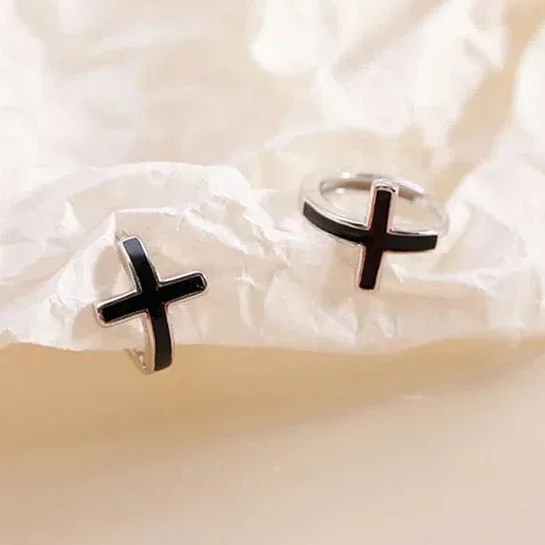 Real 925 Sterling Silver Minimalist Enamel Cross Hoop Earrings for Women Personality Fine Jewelry Mini Trendy Accessories
Real 925 Sterling Silver Minimalist Enamel Cross Hoop Earrings for Women Personality Fine Jewelry Mini Trendy Accessories