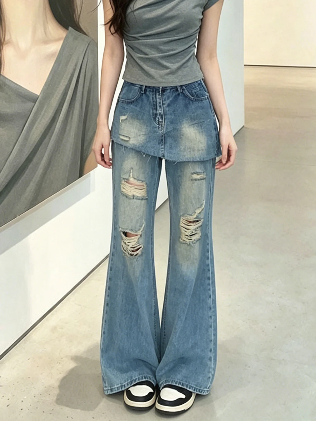 American Style High Waist Bell Bottom Jeans Women's Summer New Hole Punching Denim Pants Straight Leg Floor Length
American Style High Waist Bell Bottom Jeans Women's Summer New Hole Punching Denim Pants Straight Leg Floor Length
