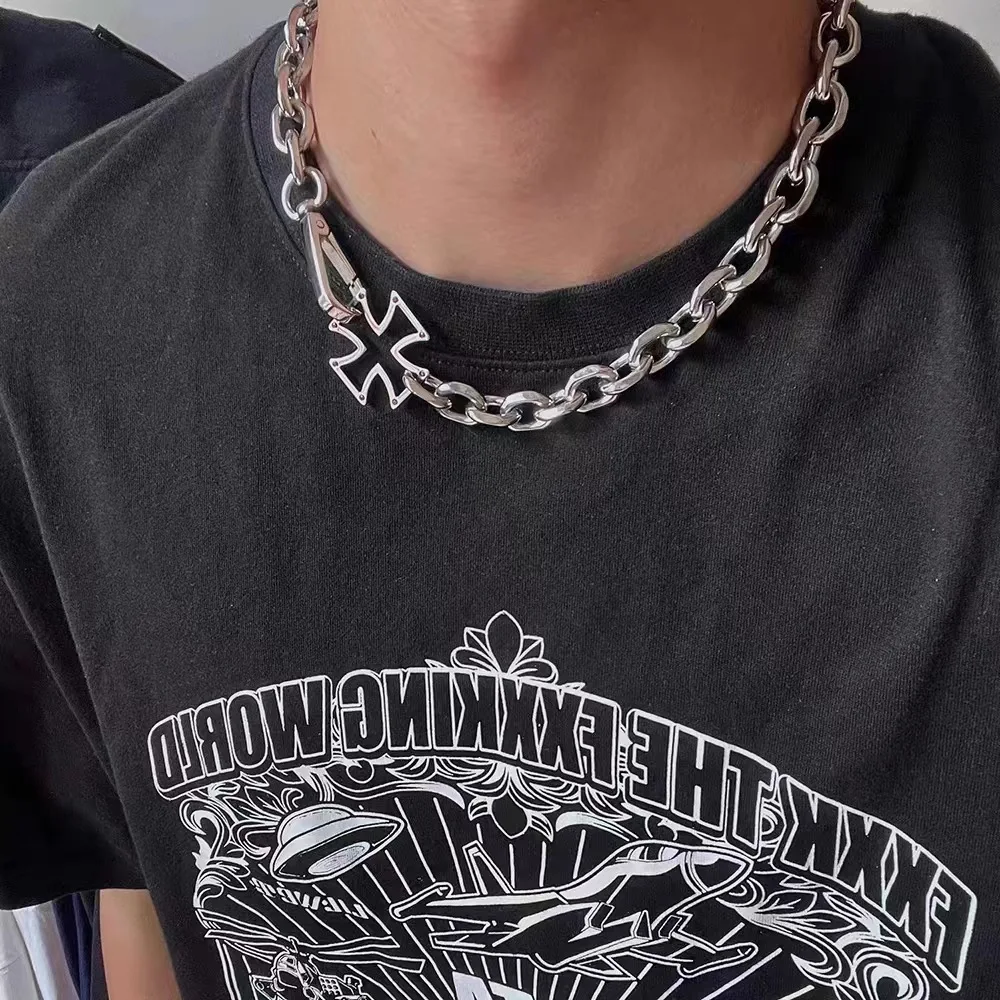 PAPERPLUS | Men Cuban Necklace New. Hollow Cross Pendant. Alloy Material.50cm. Boy's Silver Hip Hop Jewelry.1 Piece. Punk 2024
PAPERPLUS | Men Cuban Necklace New. Hollow Cross Pendant. Alloy Material.50cm. Boy's Silver Hip Hop Jewelry.1 Piece. Punk 2024