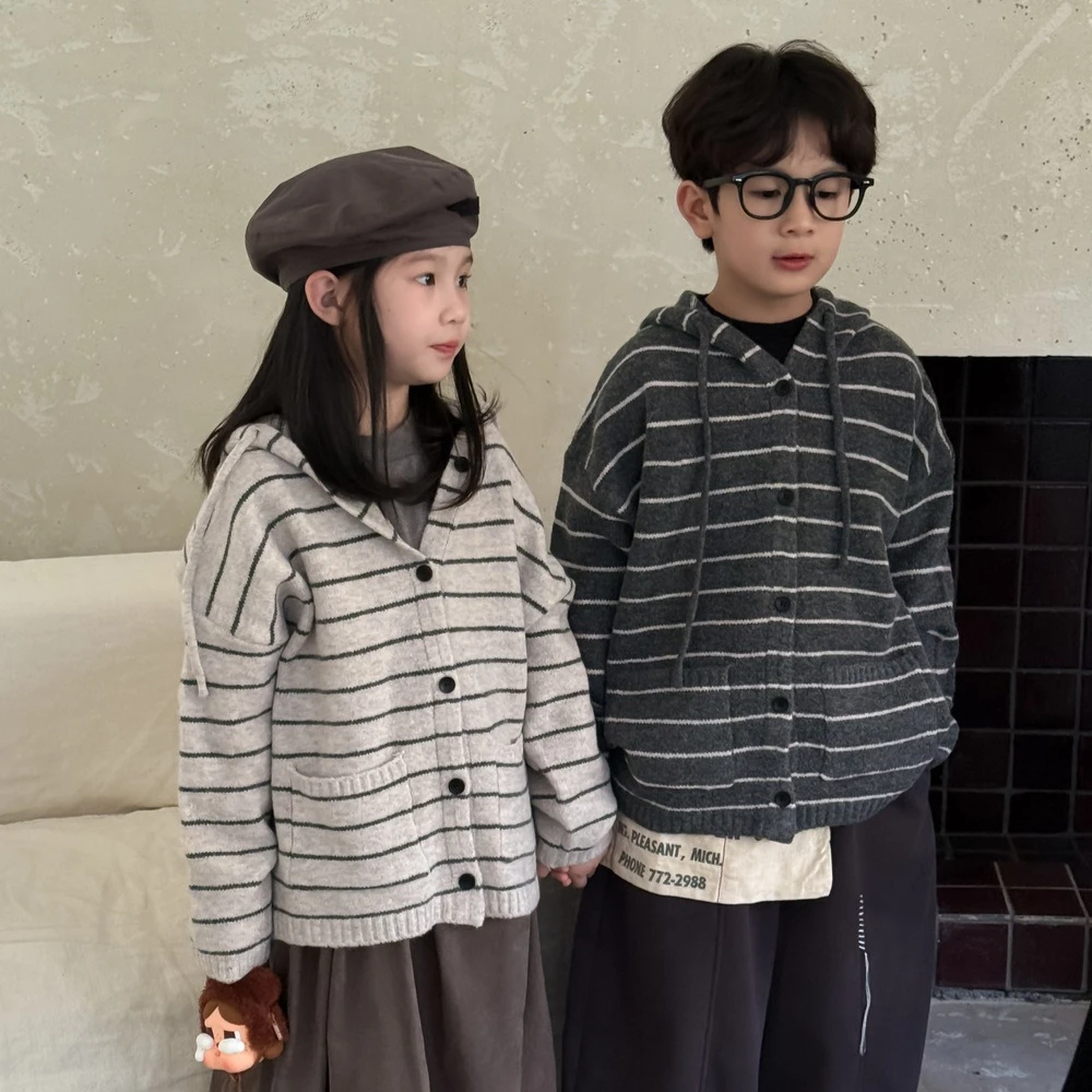 Autumn Kids Hooded Cardigan Korean Style Unisex Knitted Sweater Soft Jacket Casual Loose Fit Warm Pullover Children's Outerwear 
Autumn Kids Hooded Cardigan Korean Style Unisex Knitted Sweater Soft Jacket Casual Loose Fit Warm Pullover Children's Outerwear