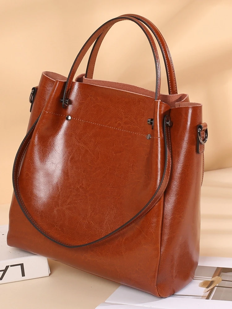 LVSANTEL Hong Kong 2025 сезонная большая модная женская кожаная сумка через плечо на одно плечо, новая китайская сумка
LVSANTEL Hong Kong 2025 сезонная большая модная женская кожаная сумка через плечо на одно плечо, новая китайская сумка