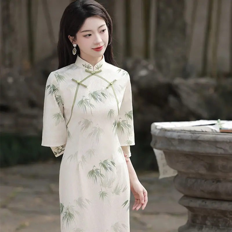 2023 Summer White Long Cheongsam Dress Vintage Slim Dress Women Evening Wedding Dresses S To XXL Elegant 3 Colors Qipao
2023 Summer White Long Cheongsam Dress Vintage Slim Dress Women Evening Wedding Dresses S To XXL Elegant 3 Colors Qipao