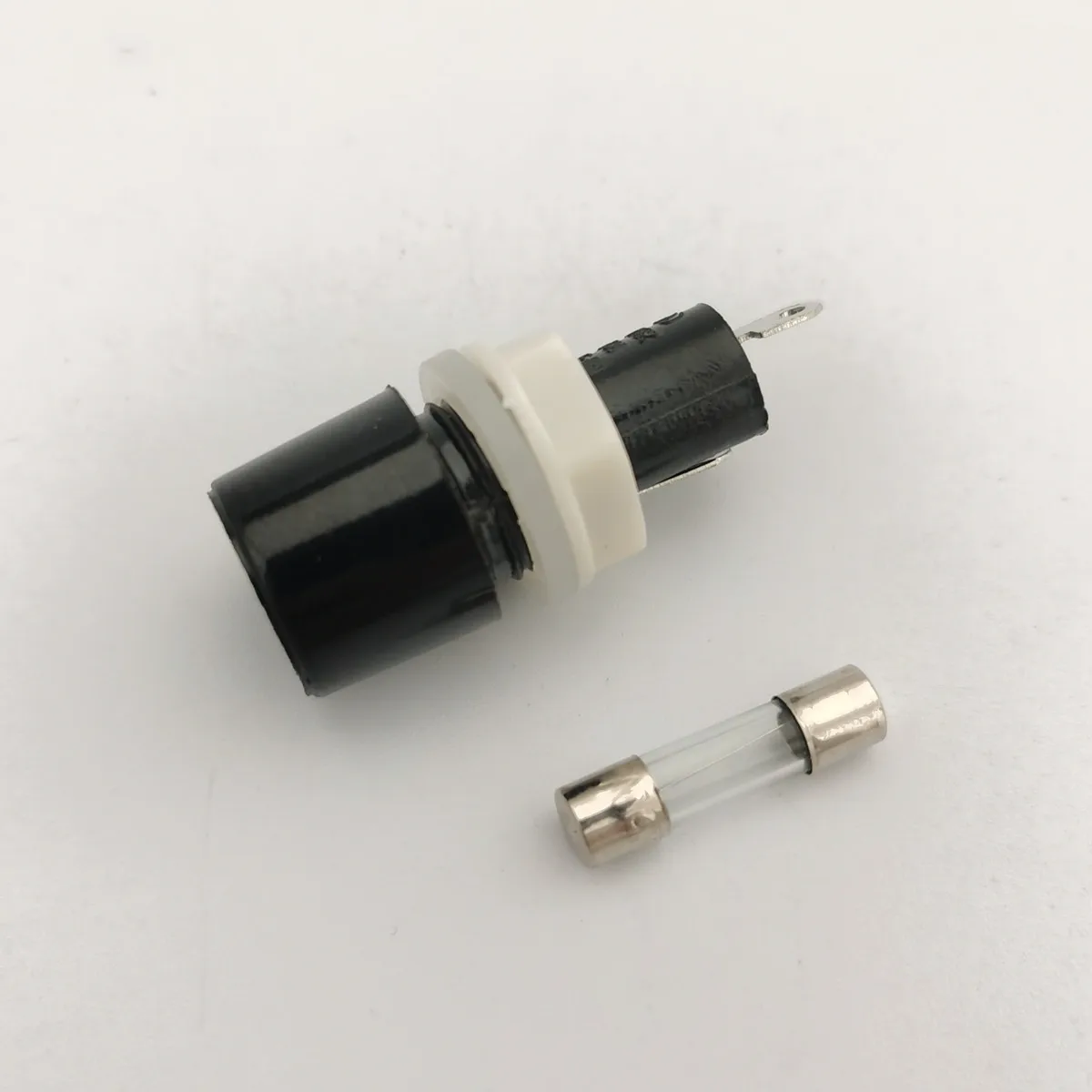 250V 10A Glass Fuse Holder 200W 230W 260W 295W for Moving Head Beam Light Stage Lighting DJ Equipment Fast Blow Fuse Repair Part
250V 10A Glass Fuse Holder 200W 230W 260W 295W for Moving Head Beam Light Stage Lighting DJ Equipment Fast Blow Fuse Repair Part