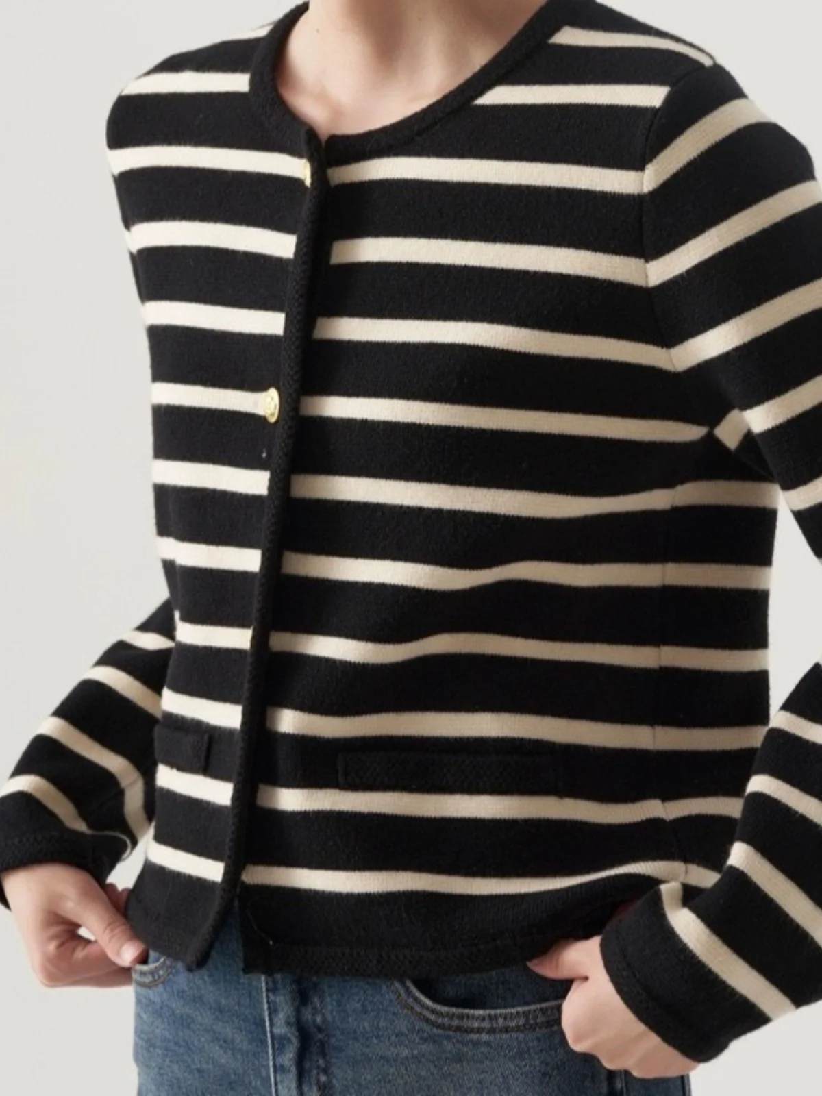 Retro Striped Knitted Open Cardigan Women's Chic Small Fraance Sle Sweater Jaet ort High-End Ele Top
Retro Striped Knitted Open Cardigan Women's Chic Small Fraance Sle Sweater Jaet ort High-End Ele Top