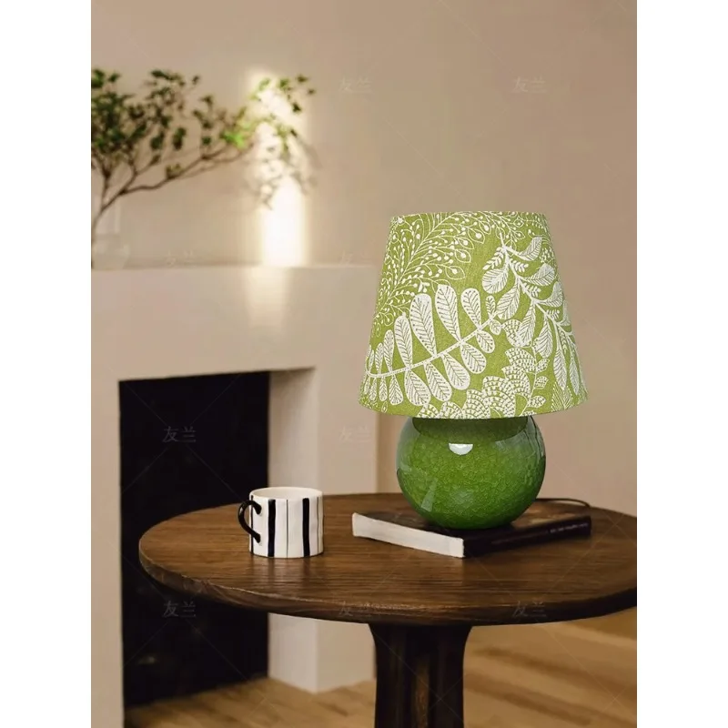 American retro European master bedroom bedside lamp bedroom green ceramic home decoration table lamp ornament
American retro European master bedroom bedside lamp bedroom green ceramic home decoration table lamp ornament