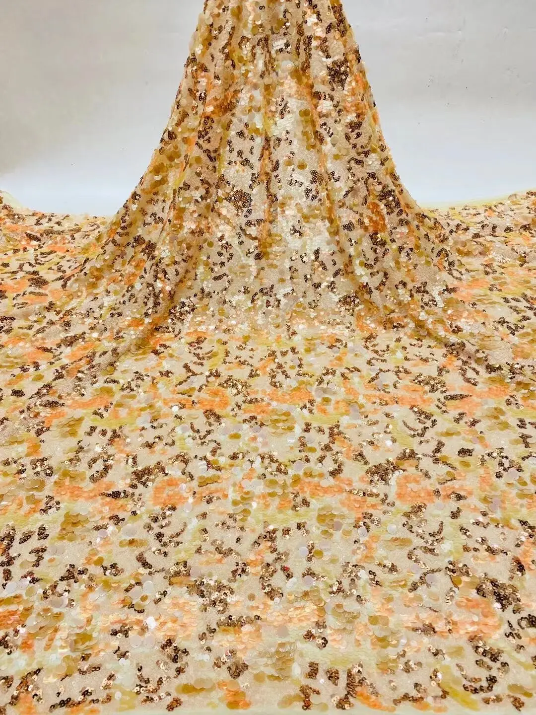fashion lace fabric wedding J-13085810 dress lace with sequins bridal dress lace fabric
fashion lace fabric wedding J-13085810 dress lace with sequins bridal dress lace fabric