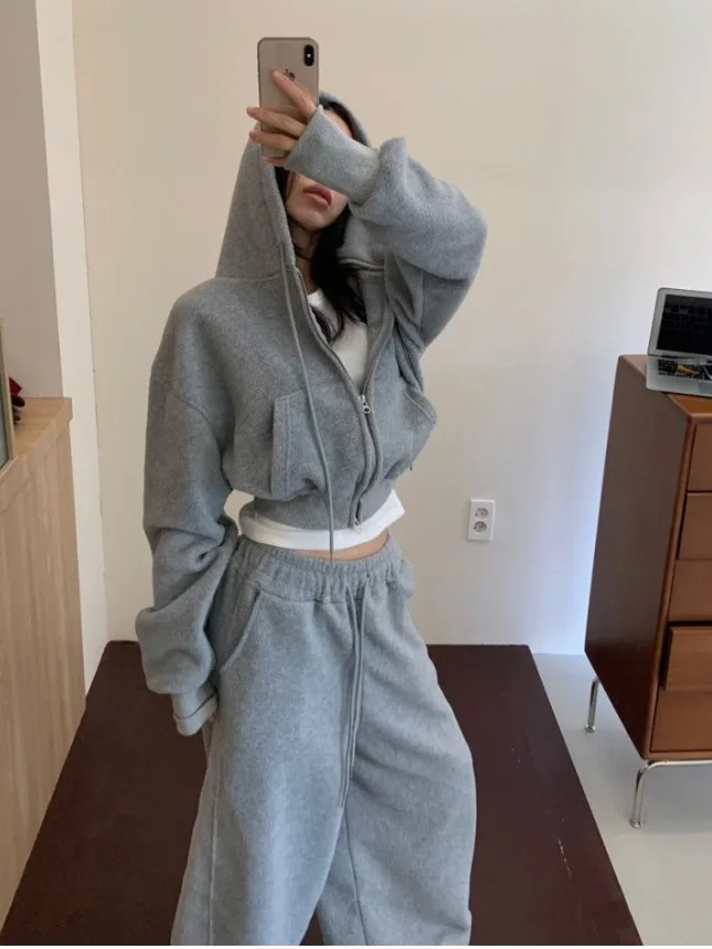 Faionable женская толстовка с капюшоном и двойной молнией и леггинсы из тонкого меха на подкладке, комплект из двух предметов, зимний шик
Faionable женская толстовка с капюшоном и двойной молнией и леггинсы из тонкого меха на подкладке, комплект из двух предметов, зимний шик