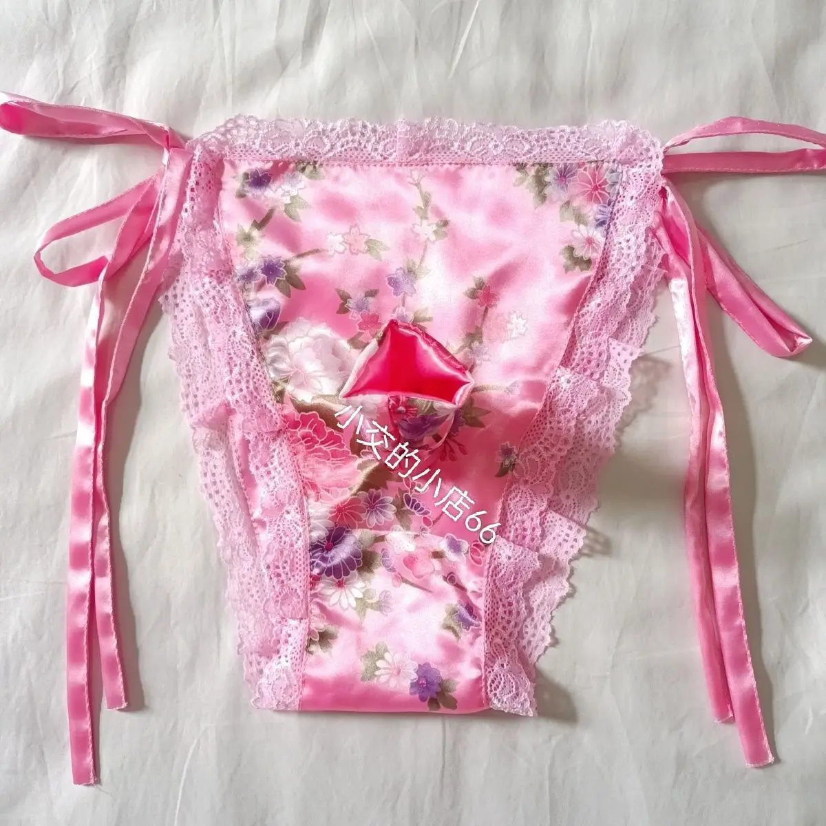 Pink Floral Print Men Lace Up Lingerie Panties Plus Size Underwear Sexy Medium Waist Briefs
Pink Floral Print Men Lace Up Lingerie Panties Plus Size Underwear Sexy Medium Waist Briefs