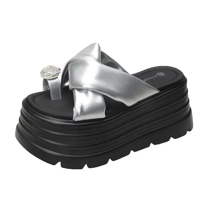 New clip loop toe high heel slippers women's sexy sparkly imitation diamond slides sandals woman fashion platform chunky slipper
New clip loop toe high heel slippers women's sexy sparkly imitation diamond slides sandals woman fashion platform chunky slipper