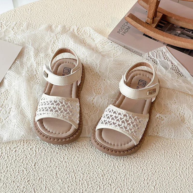 Fashion Princess Party Dress Sandals Children Hollow Casual Shoes Toddler Non-Slip Soft-Soled Velcro Kids Versatile Sweet Shoes
Fashion Princess Party Dress Sandals Children Hollow Casual Shoes Toddler Non-Slip Soft-Soled Velcro Kids Versatile Sweet Shoes