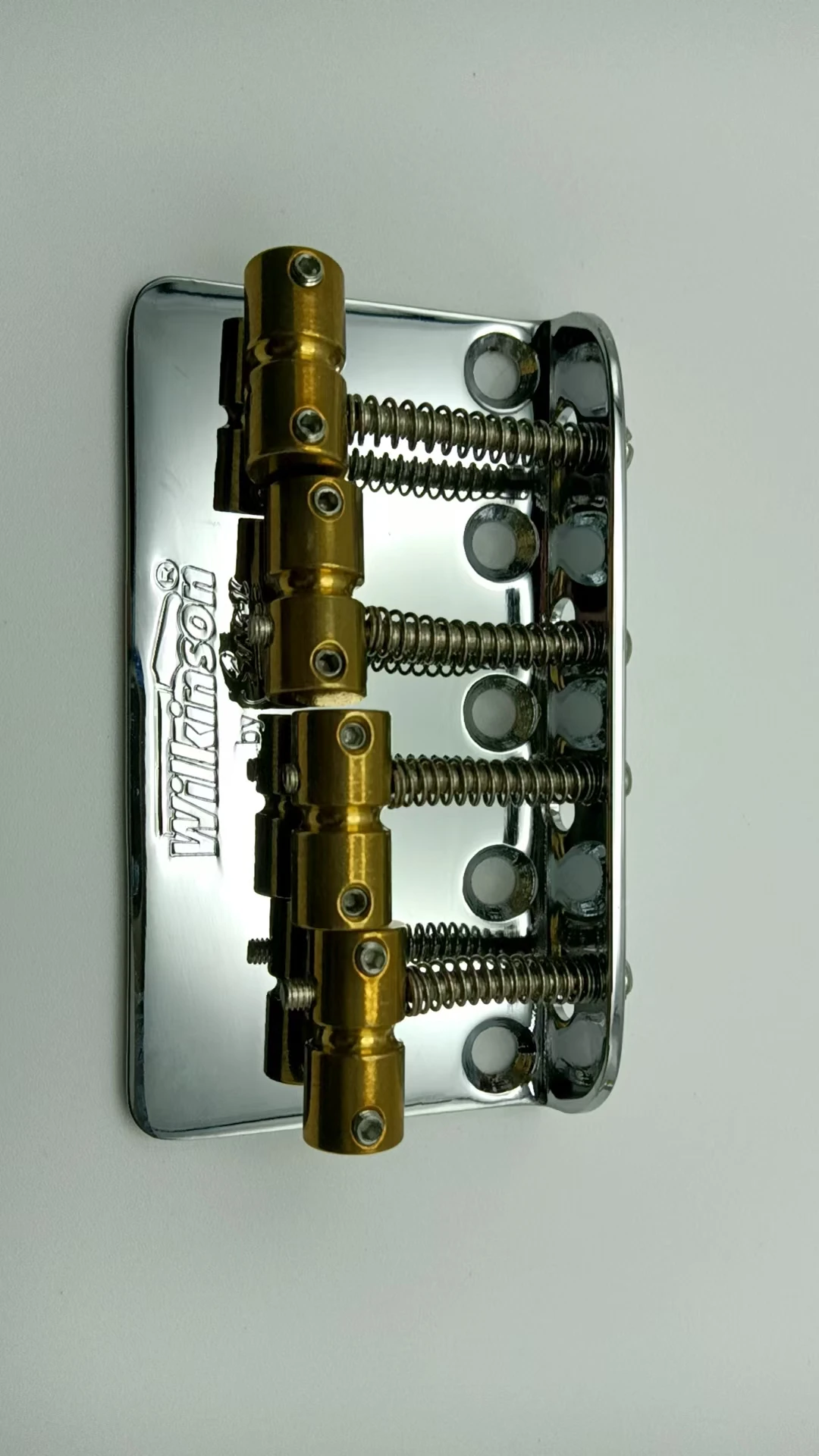 Music Man for Precision Wilkinson WBBC 4-струнный бридж с латунными седлами, электрогитара, джаз
Music Man for Precision Wilkinson WBBC 4-струнный бридж с латунными седлами, электрогитара, джаз