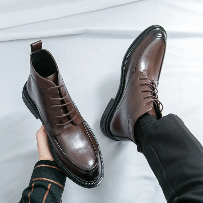 Autumn/Winter Men's Comfortable Lace Up Pointed Short Boots Classic Brown/black Men's Fashionable Leather Casual High Top Boots
Autumn/Winter Men's Comfortable Lace Up Pointed Short Boots Classic Brown/black Men's Fashionable Leather Casual High Top Boots