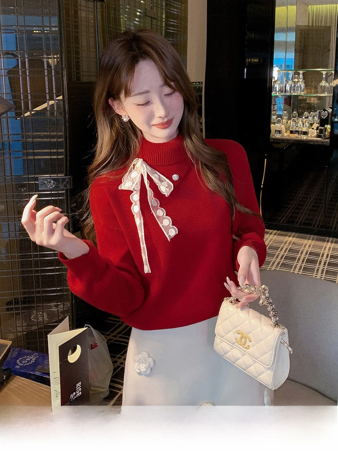 Вязаный свитер Wior Castle Design для женщин: новая зимняя коллекция, элегантный топ с воротником-бантом, многослойный, модный женский стиль
Вязаный свитер Wior Castle Design для женщин: новая зимняя коллекция, элегантный топ с воротником-бантом, многослойный, модный женский стиль