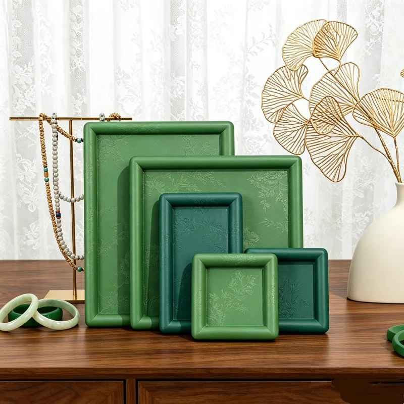Palace Antique Light Luxury Patterned Leather Jewelry Tray, Jade Bangle Display & Appraisal Plate, Velvet Lined Organizer
Palace Antique Light Luxury Patterned Leather Jewelry Tray, Jade Bangle Display & Appraisal Plate, Velvet Lined Organizer