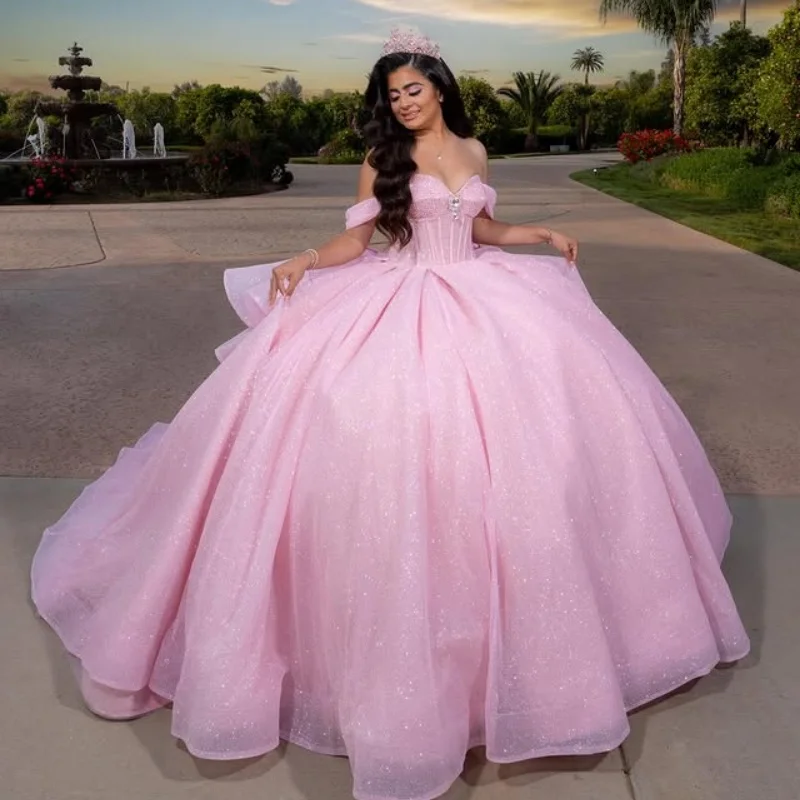 Блестящее розовое платье Quinceanera с открытыми плечами по индивидуальному заказу, тюлевое кружево с блестками и бантом, платья de 15, Quinceanera
Блестящее розовое платье Quinceanera с открытыми плечами по индивидуальному заказу, тюлевое кружево с блестками и бантом, платья de 15, Quinceanera