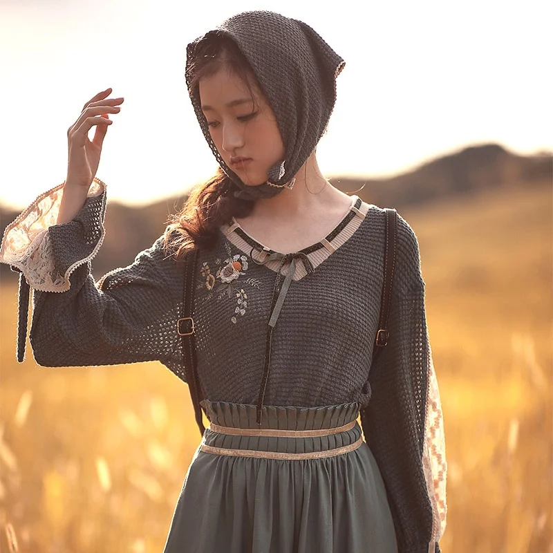 Новый свободный вязаный свитер с вышивкой, оригинальный художественный винтажный дизайн, V-образный вырез, длинный рукав, женская модная осенняя новинка
Новый свободный вязаный свитер с вышивкой, оригинальный художественный винтажный дизайн, V-образный вырез, длинный рукав, женская модная осенняя новинка