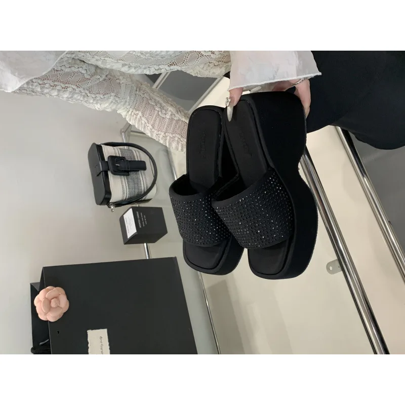 Shoes Slippers Soft Low Platform Slides Summer Clogs Woman Pantofle Comfort Flat Beach 2025 Casual Fabric PU Rubber Rome Hoof He
Shoes Slippers Soft Low Platform Slides Summer Clogs Woman Pantofle Comfort Flat Beach 2025 Casual Fabric PU Rubber Rome Hoof He