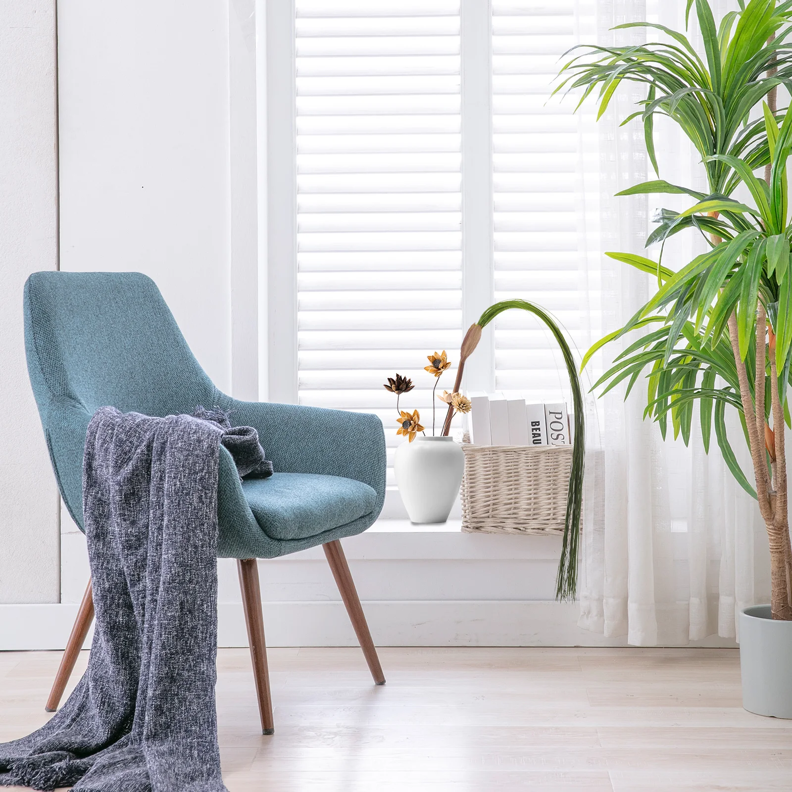 Plastic Artificial Wall Hanging Grass Decor Realistic Texture Decorative Plant for Home Office Faux Floral
Plastic Artificial Wall Hanging Grass Decor Realistic Texture Decorative Plant for Home Office Faux Floral