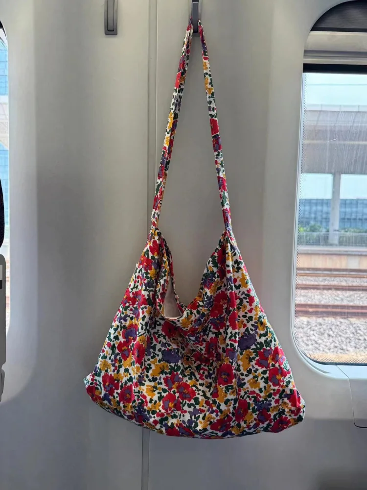 2025 New Shoulder Canvas Bags Korean Niche Retro Ins Style Floral Crossbody Women's Bag
2025 New Shoulder Canvas Bags Korean Niche Retro Ins Style Floral Crossbody Women's Bag