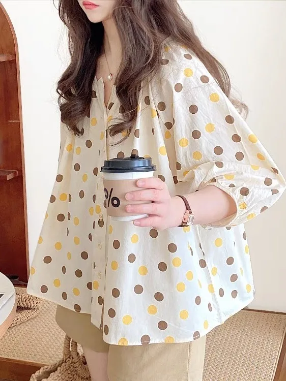Sweet Polka Dot Doll Shirt Women's Summer New Style V-neck Lantern Sleeve Casual Cotton Linen Blend Shirt Regular Fit Top
Sweet Polka Dot Doll Shirt Women's Summer New Style V-neck Lantern Sleeve Casual Cotton Linen Blend Shirt Regular Fit Top