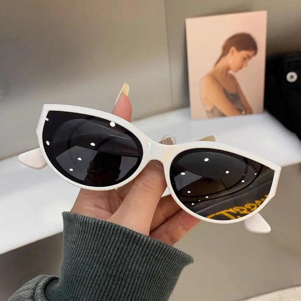 Travel UV Protective Retro Sunglasses Oval Frame Street Photos Accessories Outdoor Sunglasses Black Shades Driving Glasses
Travel UV Protective Retro Sunglasses Oval Frame Street Photos Accessories Outdoor Sunglasses Black Shades Driving Glasses