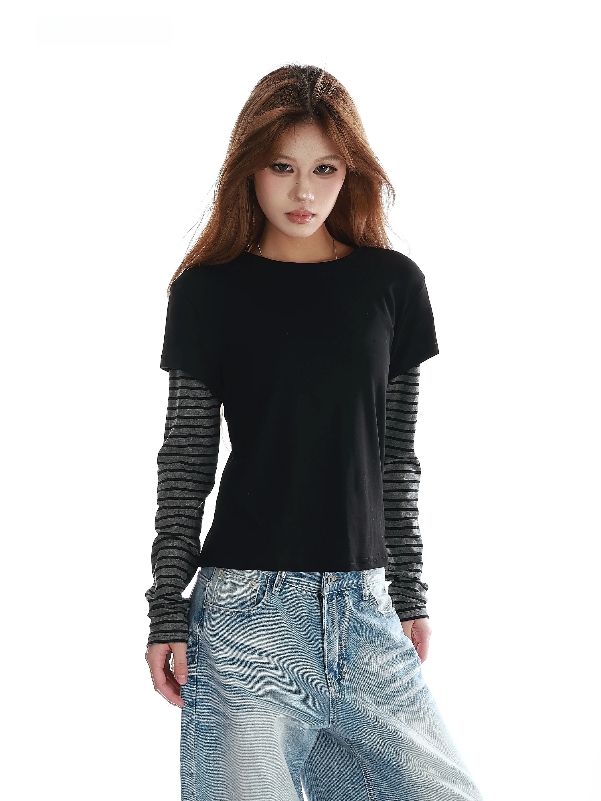 Американская женская футболка с длинным рукавом, весенняя, цветная, повседневная, приталенная, с полосатыми вставками, имитация двухслойности
Американская женская футболка с длинным рукавом, весенняя, цветная, повседневная, приталенная, с полосатыми вставками, имитация двухслойности