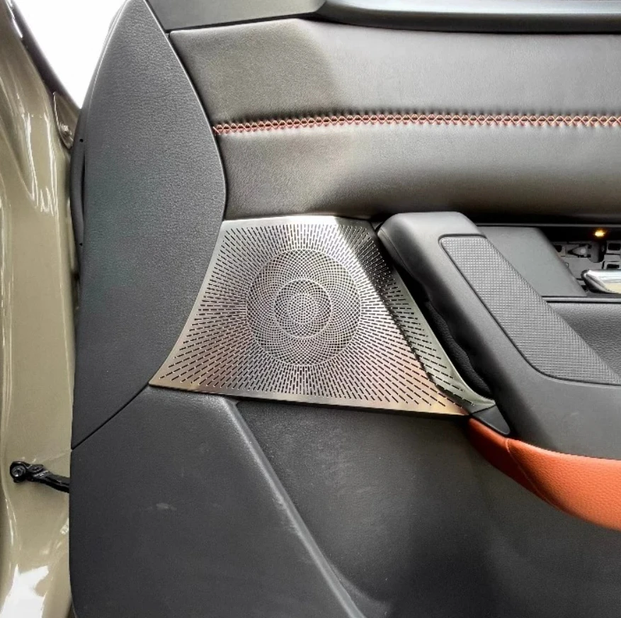 Аксессуары для интерьера Mazda CX-50 2023, отделка крышки динамика из нержавеющей стали
Аксессуары для интерьера Mazda CX-50 2023, отделка крышки динамика из нержавеющей стали