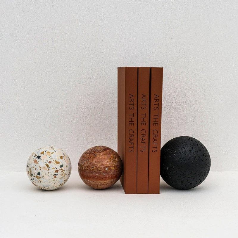 Dnnni marble ball ornament high-end home model room hotel homestay decoration desktop study cabinet
Dnnni marble ball ornament high-end home model room hotel homestay decoration desktop study cabinet